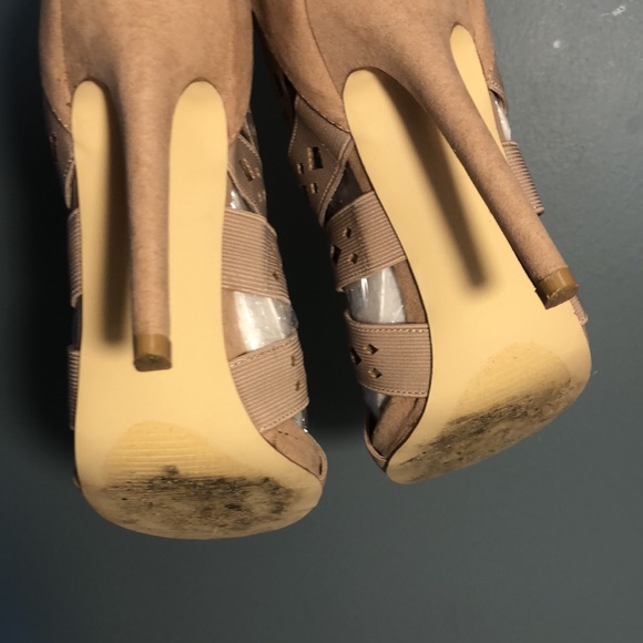 Shoe Dazzle blush heels - Picture 5 of 7